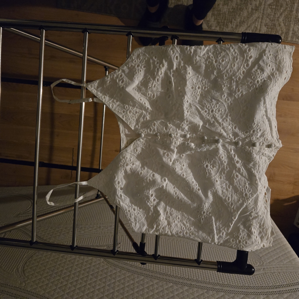 White Eyelet Women's Top Size XS - Picture 2 of 5